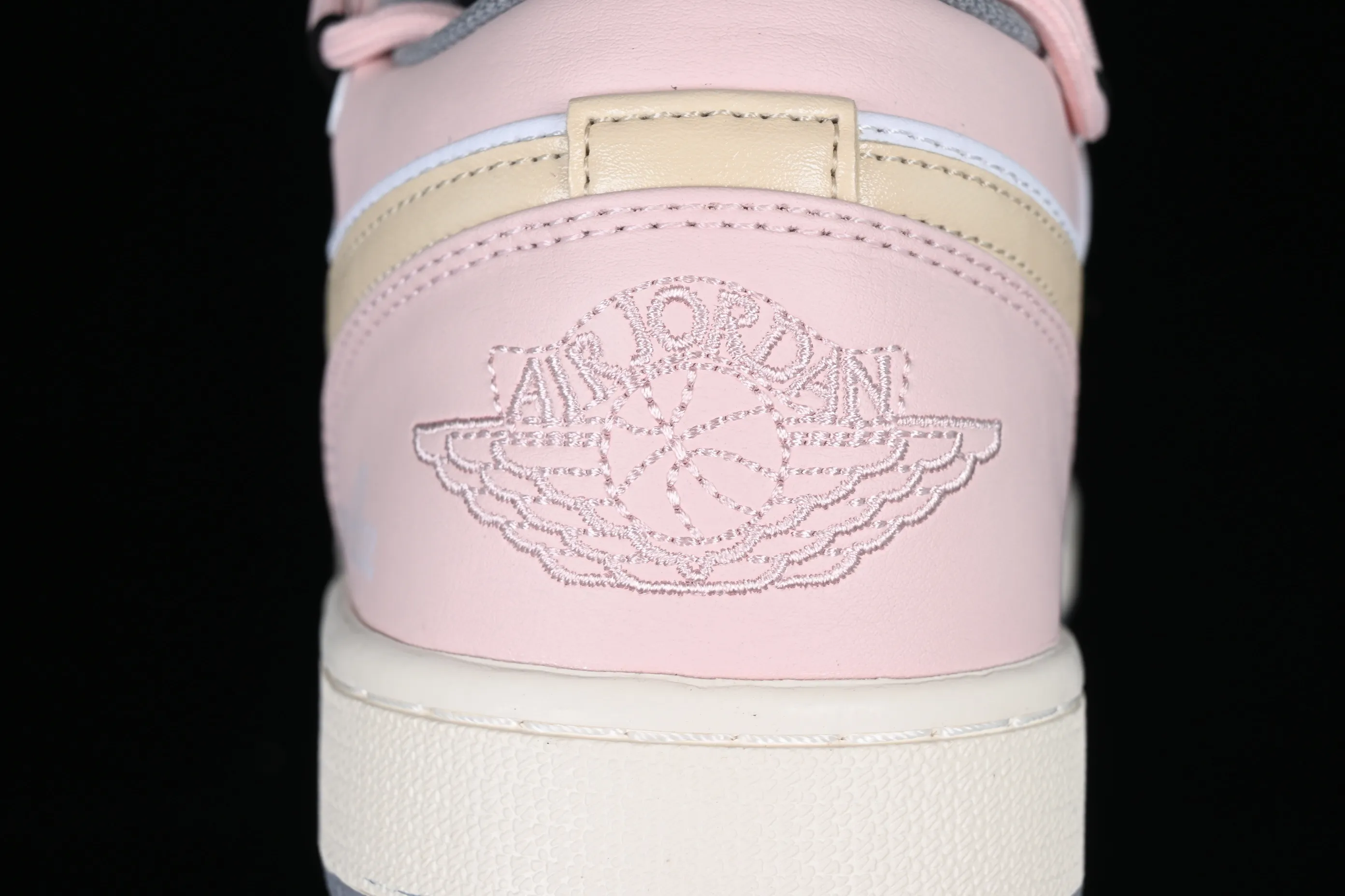 All categories Air Jordan Jordan series basketball shoes Air Jordan 1 Low Z version Air Jordan 1 Low AJ1 Joe 1 customized version strap deconstruction sports culture basketball shoes 553558-053